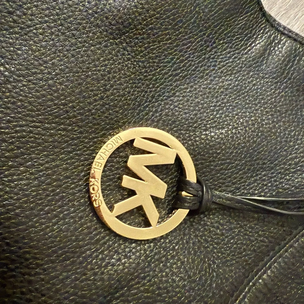 Michael Kors Black Shoulder Bag - Picture 6 of 9